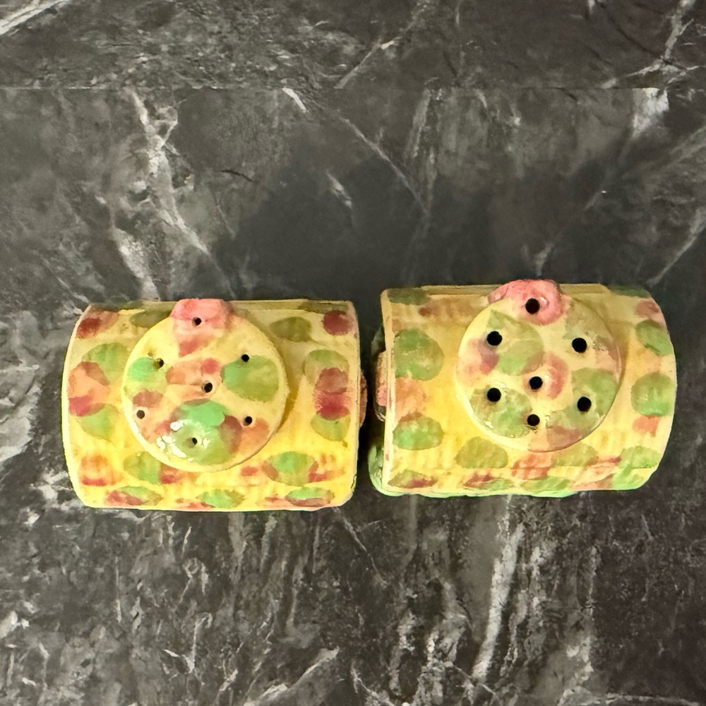 Cottage Salt and Pepper Shakers - Picture 11 of 13